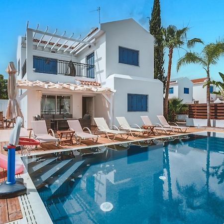 Amphitrite Villa Паралимни Экстерьер фото